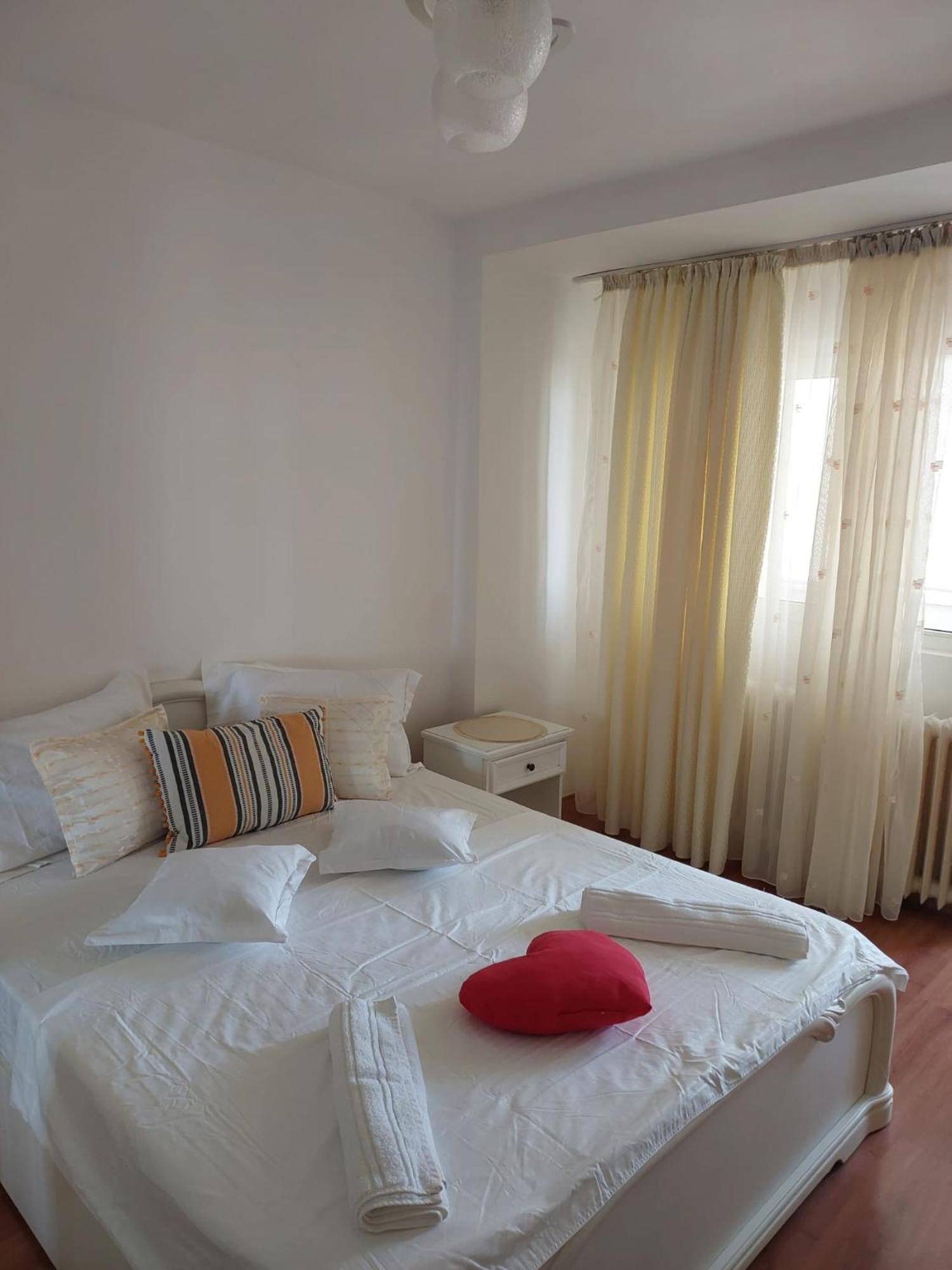 Panorama Mega Apartament Pantelimon Bukarest Exterior foto